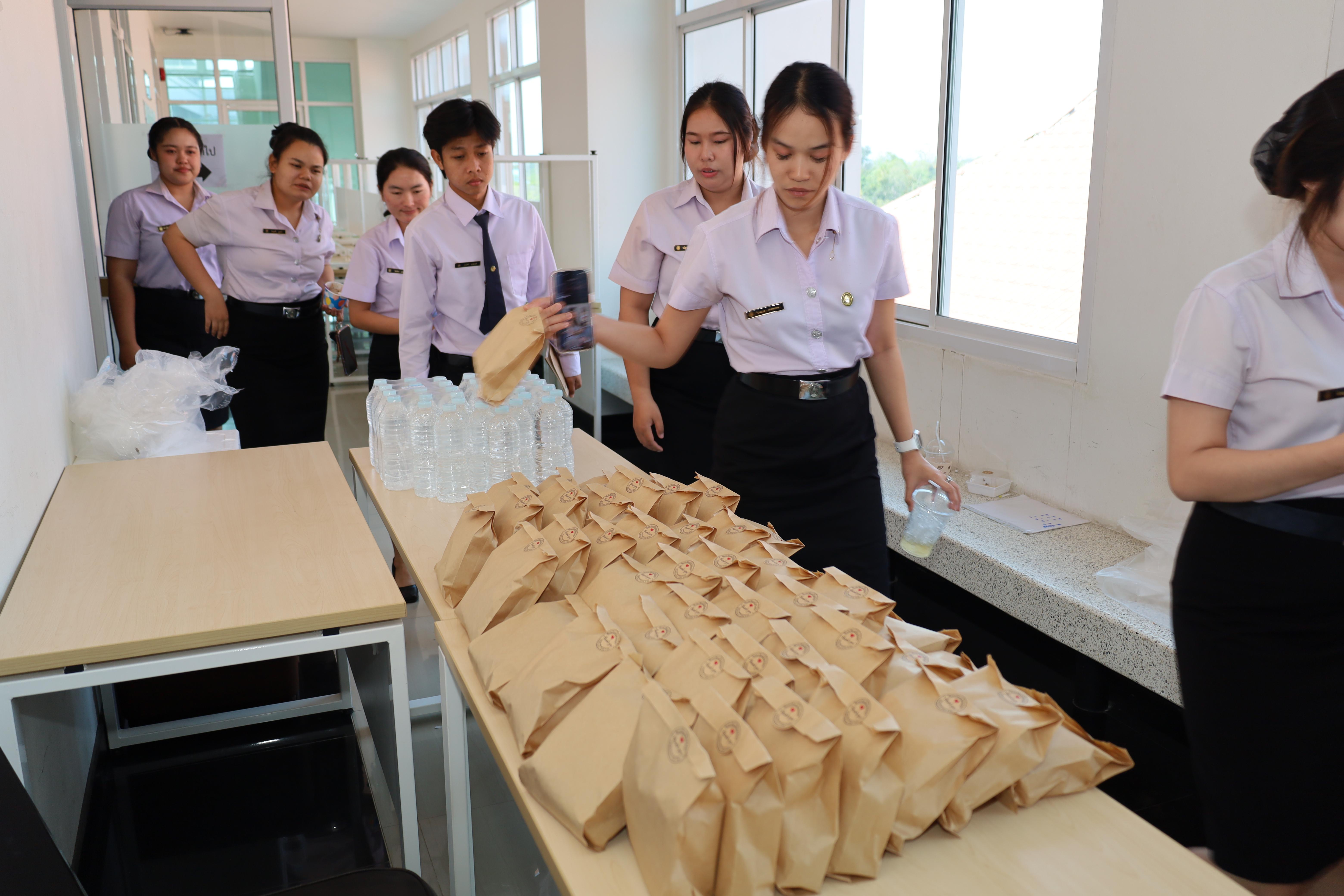 259. วันที่ 18 กุมภาพันธ์ 2569 โปรแกรมวิชาวิทยาศาสตร์ทั่วไป จัดสัมมนาโครงงานวิทยาศาสตร์ ประจำปี2569 ซึ่งได้รับเกียรติจาก ผศ.ดร.ประจบ ขวัญมั่น