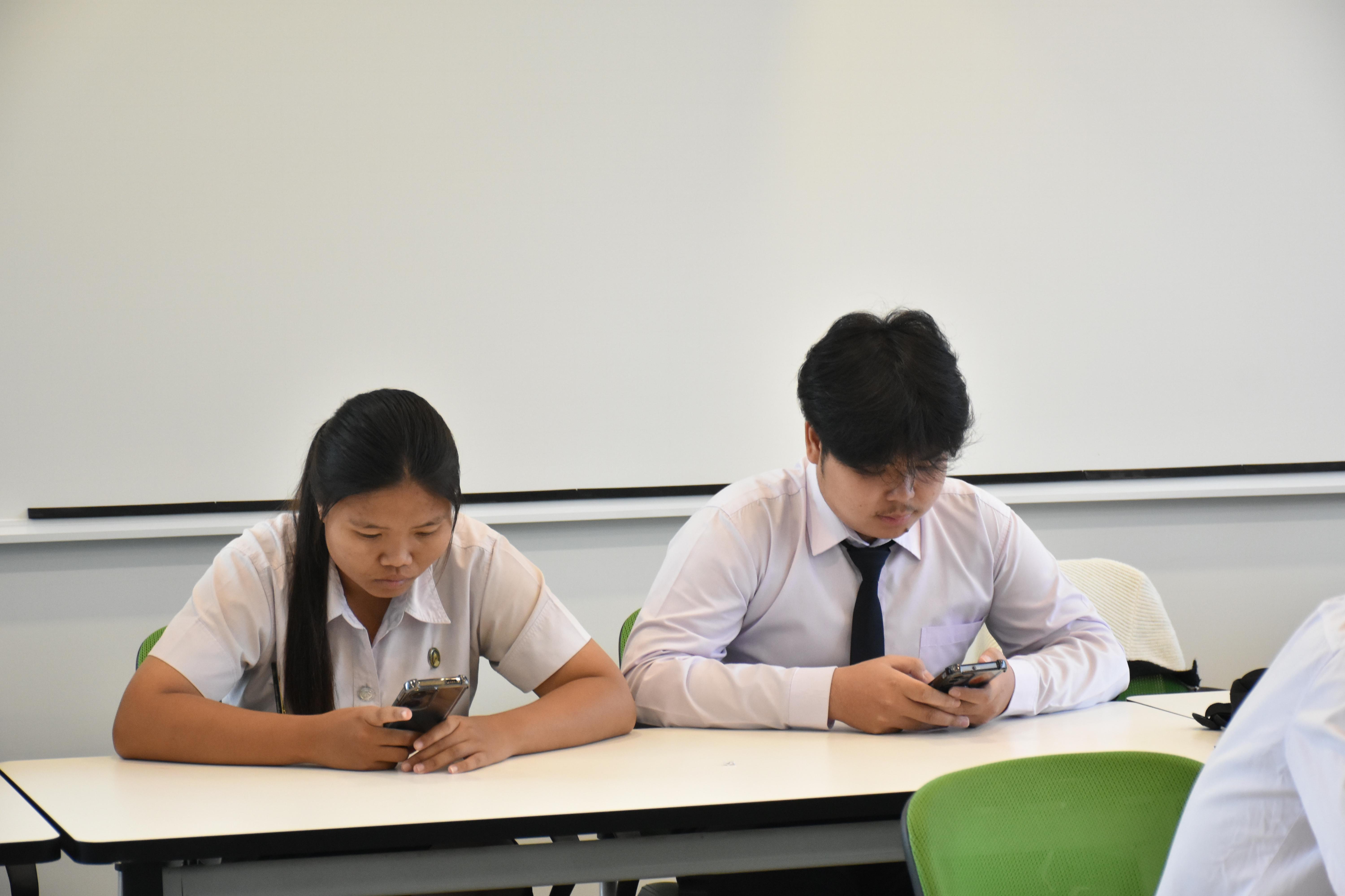 4. นำเสนอผลงานนักศึกษา 69