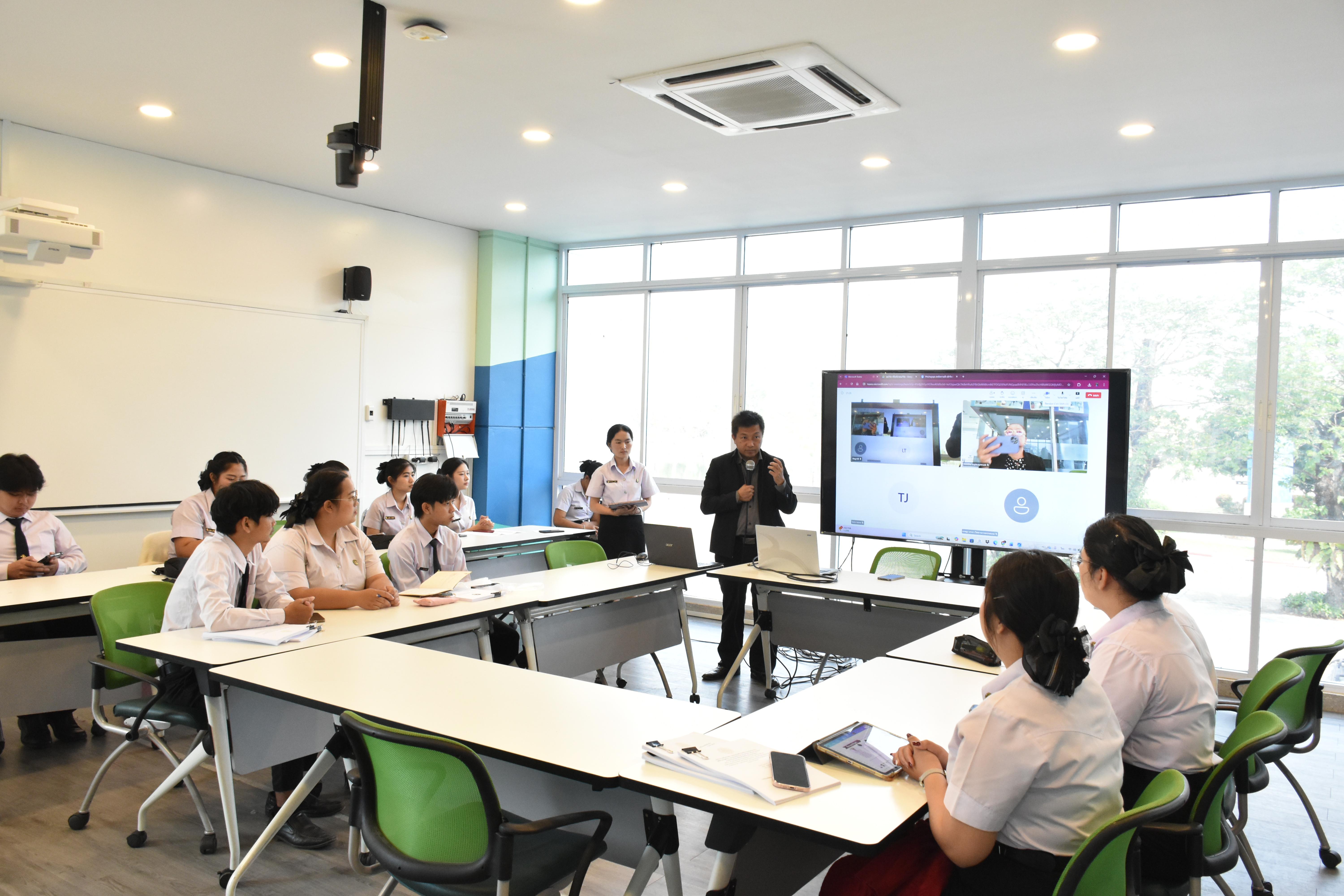 10. วันที่ 9 มีนาคม 2569 นักศึกษาโปรแกรมวิทยาศาสตร์ทั่วไปชั้นปีที่ 3 ได้นำเสนอผลงานวิจัย โดยมีผศ.วิไลลักษณ์ สวนมะลิ ดร.เกษฏา สาลา ผศ.สุวิชญา บัวชาติ เป็นผู้ทรงคุณวุฒิ