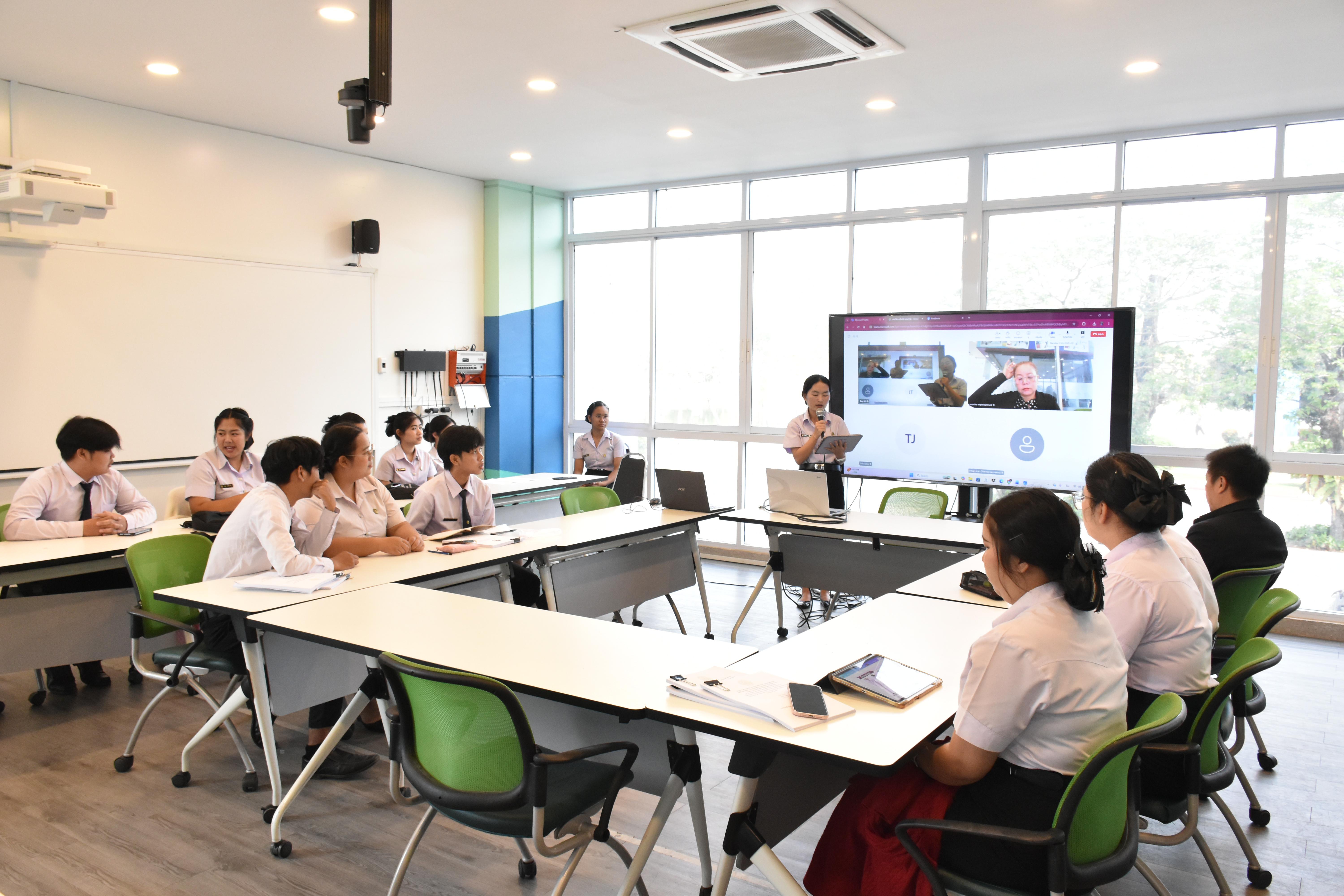 18. วันที่ 9 มีนาคม 2569 นักศึกษาโปรแกรมวิทยาศาสตร์ทั่วไปชั้นปีที่ 3 ได้นำเสนอผลงานวิจัย โดยมีผศ.วิไลลักษณ์ สวนมะลิ ดร.เกษฏา สาลา ผศ.สุวิชญา บัวชาติ เป็นผู้ทรงคุณวุฒิ