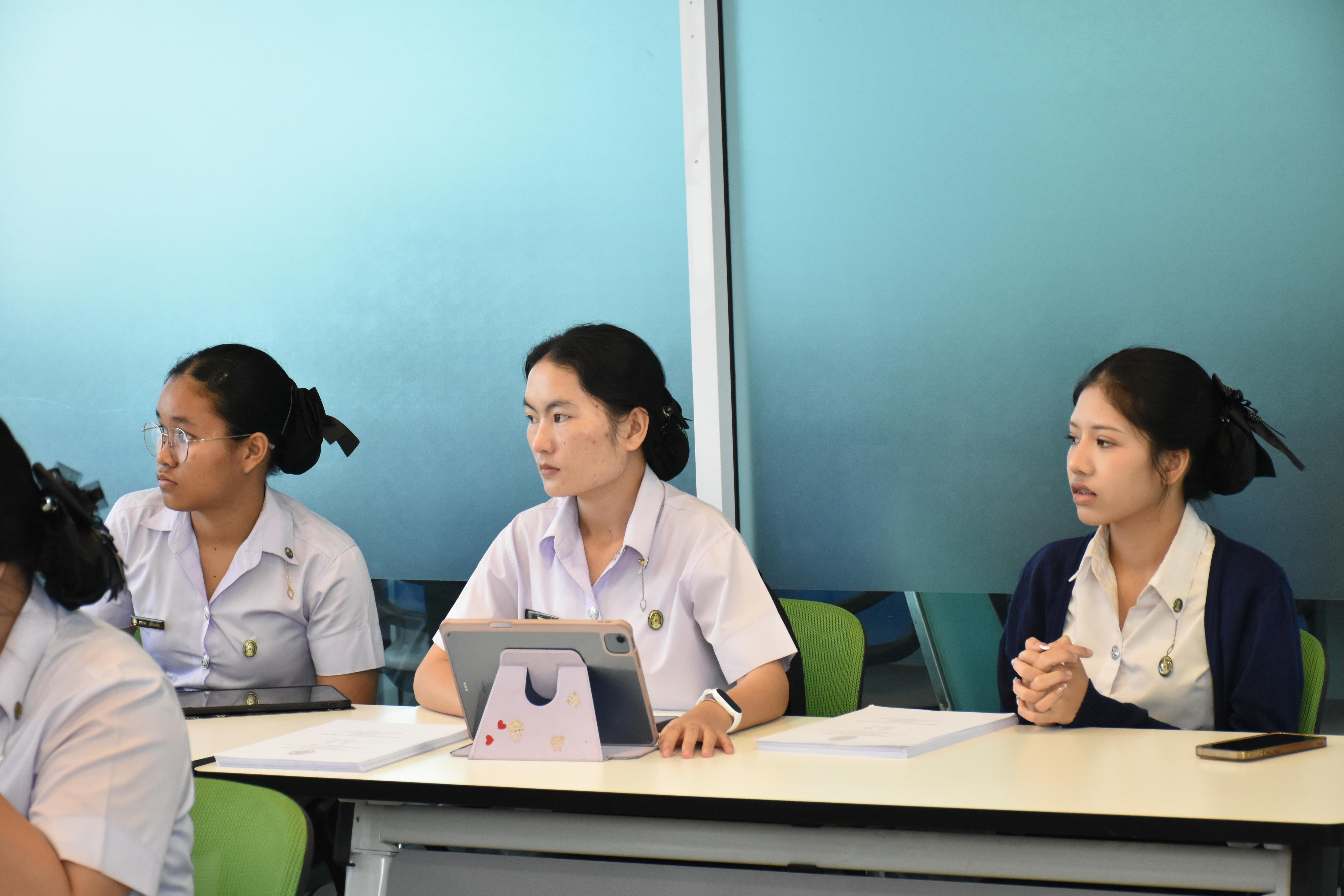 25. วันที่ 9 มีนาคม 2569 นักศึกษาโปรแกรมวิทยาศาสตร์ทั่วไปชั้นปีที่ 3 ได้นำเสนอผลงานวิจัย โดยมีผศ.วิไลลักษณ์ สวนมะลิ ดร.เกษฏา สาลา ผศ.สุวิชญา บัวชาติ เป็นผู้ทรงคุณวุฒิ