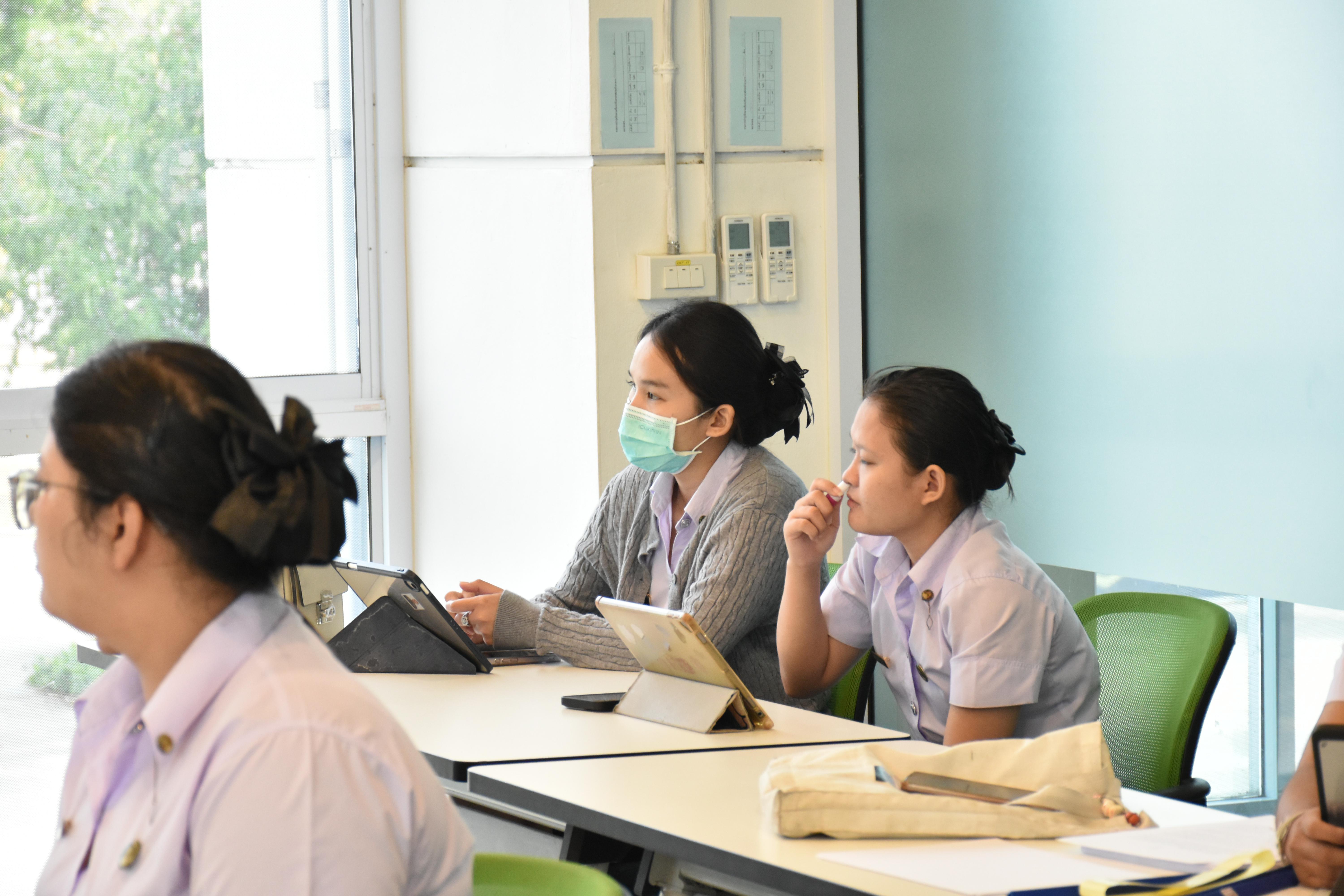 30. วันที่ 9 มีนาคม 2569 นักศึกษาโปรแกรมวิทยาศาสตร์ทั่วไปชั้นปีที่ 3 ได้นำเสนอผลงานวิจัย โดยมีผศ.วิไลลักษณ์ สวนมะลิ ดร.เกษฏา สาลา ผศ.สุวิชญา บัวชาติ เป็นผู้ทรงคุณวุฒิ