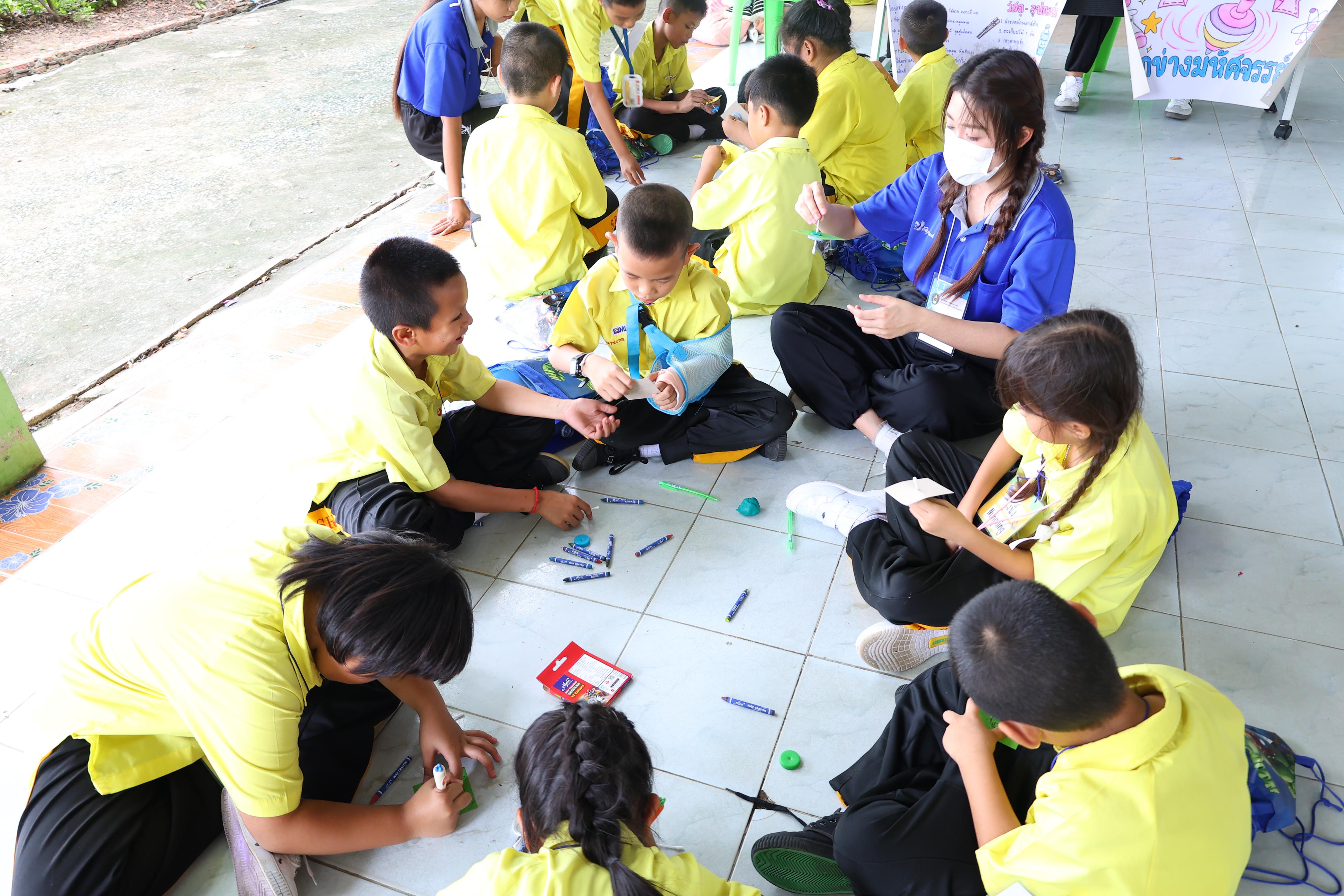 122. วันที่ 27-28 สิงหาคม 2569 โปรแกรมวิชาวิทยาศาสตร์ทั่วไปได้จัดค่ายสเต็มศึกษา ณ โรงเรียนศรีวรลักษณ์ อ.ขาณุวรลักษบุรี จ.กำแพงเพชร