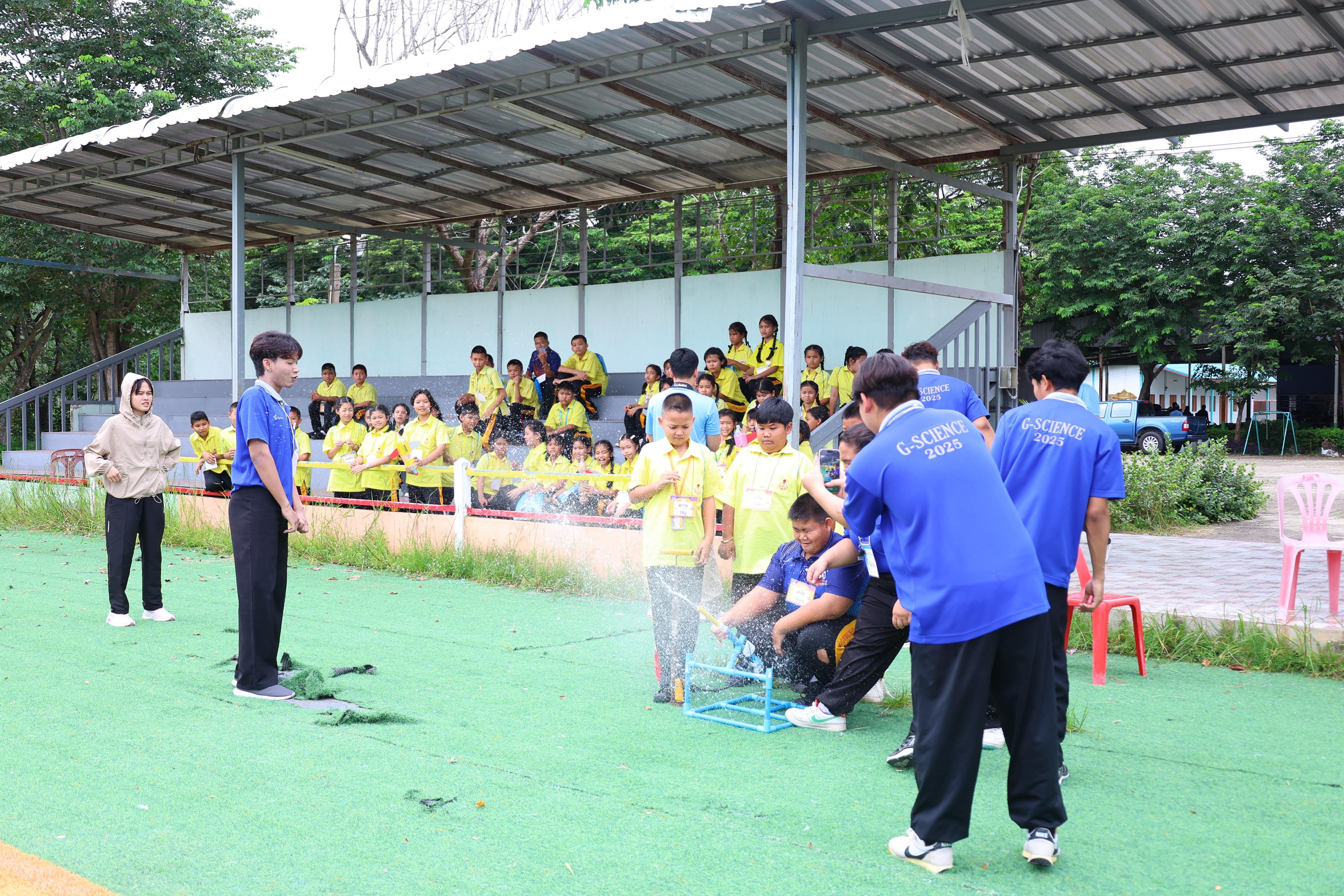 318. วันที่ 27-28 สิงหาคม 2569 โปรแกรมวิชาวิทยาศาสตร์ทั่วไปได้จัดค่ายสเต็มศึกษา ณ โรงเรียนศรีวรลักษณ์ อ.ขาณุวรลักษบุรี จ.กำแพงเพชร