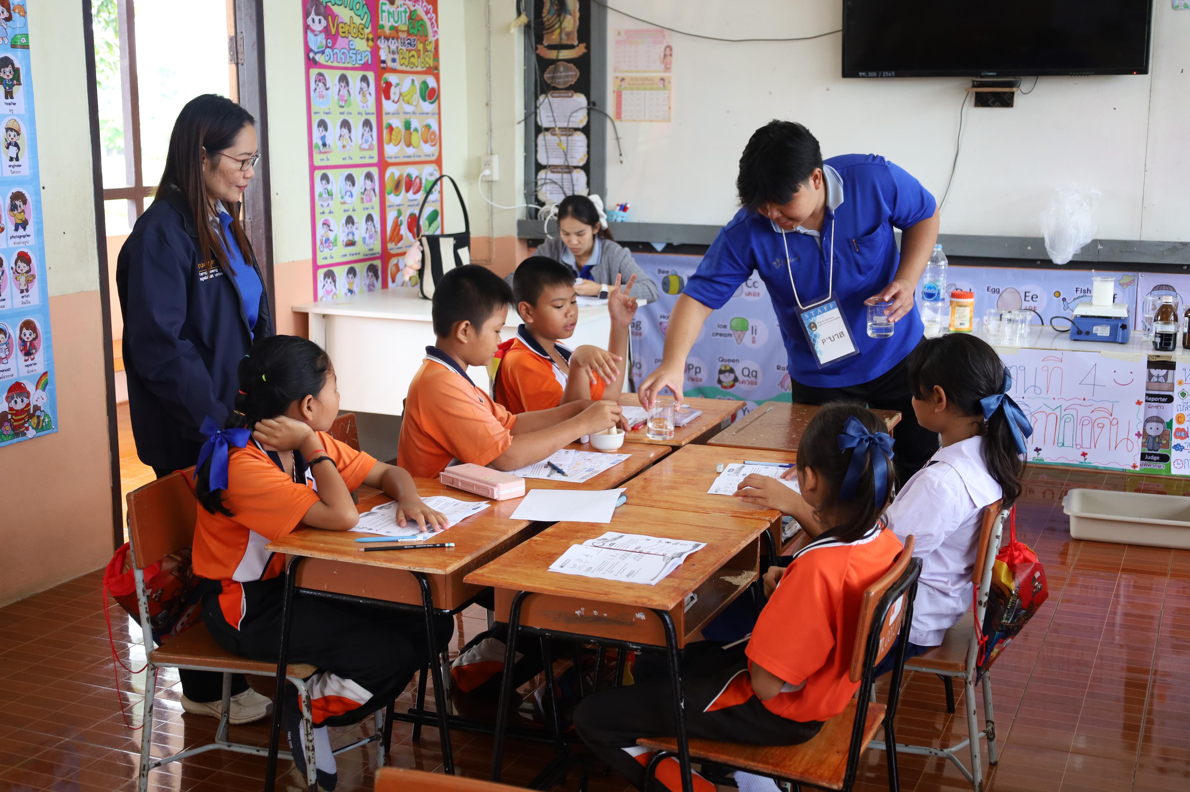41. วันที่ 29 สิงหาคม 2569 โปรแกรมวิชาวิทยาศาสตร์ทั่วไป คณะครุศาสตร์ มหาวิทยาลัยราชภักกำแพงเพชร จัดค่าย STEM ให้กับน้องๆ โรงเรียนชุมชนบ้านคณฑี อ.เมือง จ.กำแพงเพชร