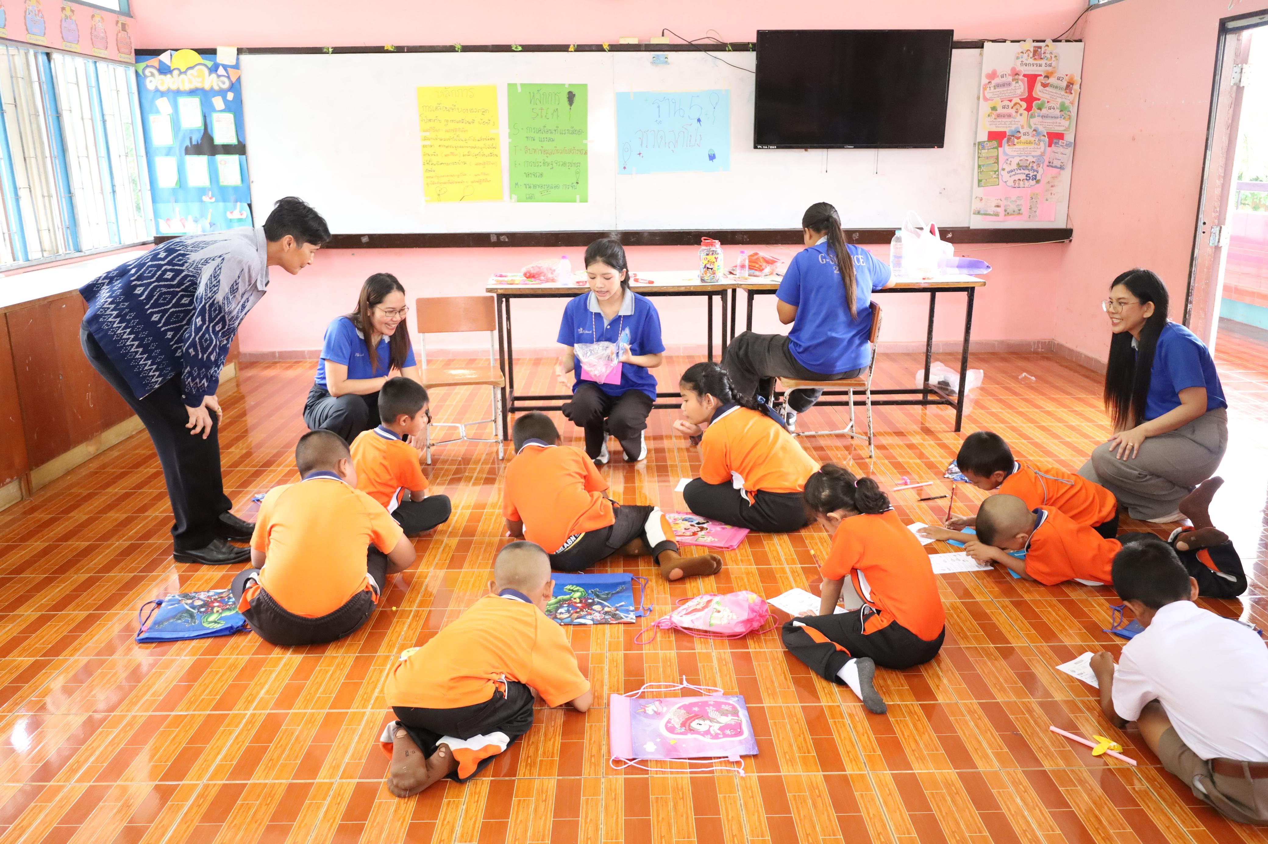 103. วันที่ 29 สิงหาคม 2569 โปรแกรมวิชาวิทยาศาสตร์ทั่วไป คณะครุศาสตร์ มหาวิทยาลัยราชภักกำแพงเพชร จัดค่าย STEM ให้กับน้องๆ โรงเรียนชุมชนบ้านคณฑี อ.เมือง จ.กำแพงเพชร