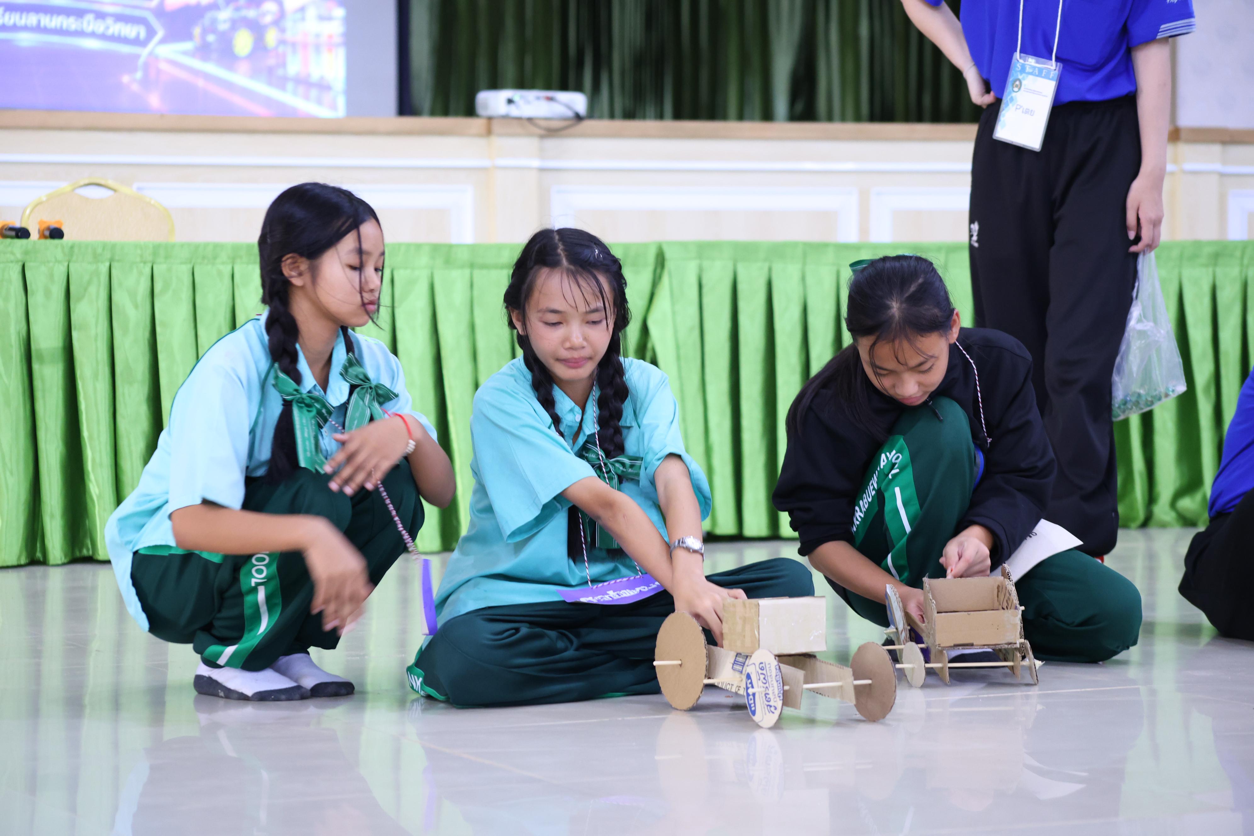 180. วันที่ 10 กันยายน 2569 โปรแกรมวิชาวิทยาศาสตร์ทั่วไป ได้จัดค่ายสเต็มศึกษา ณ โรงเรียนลานกระบือวิทยา