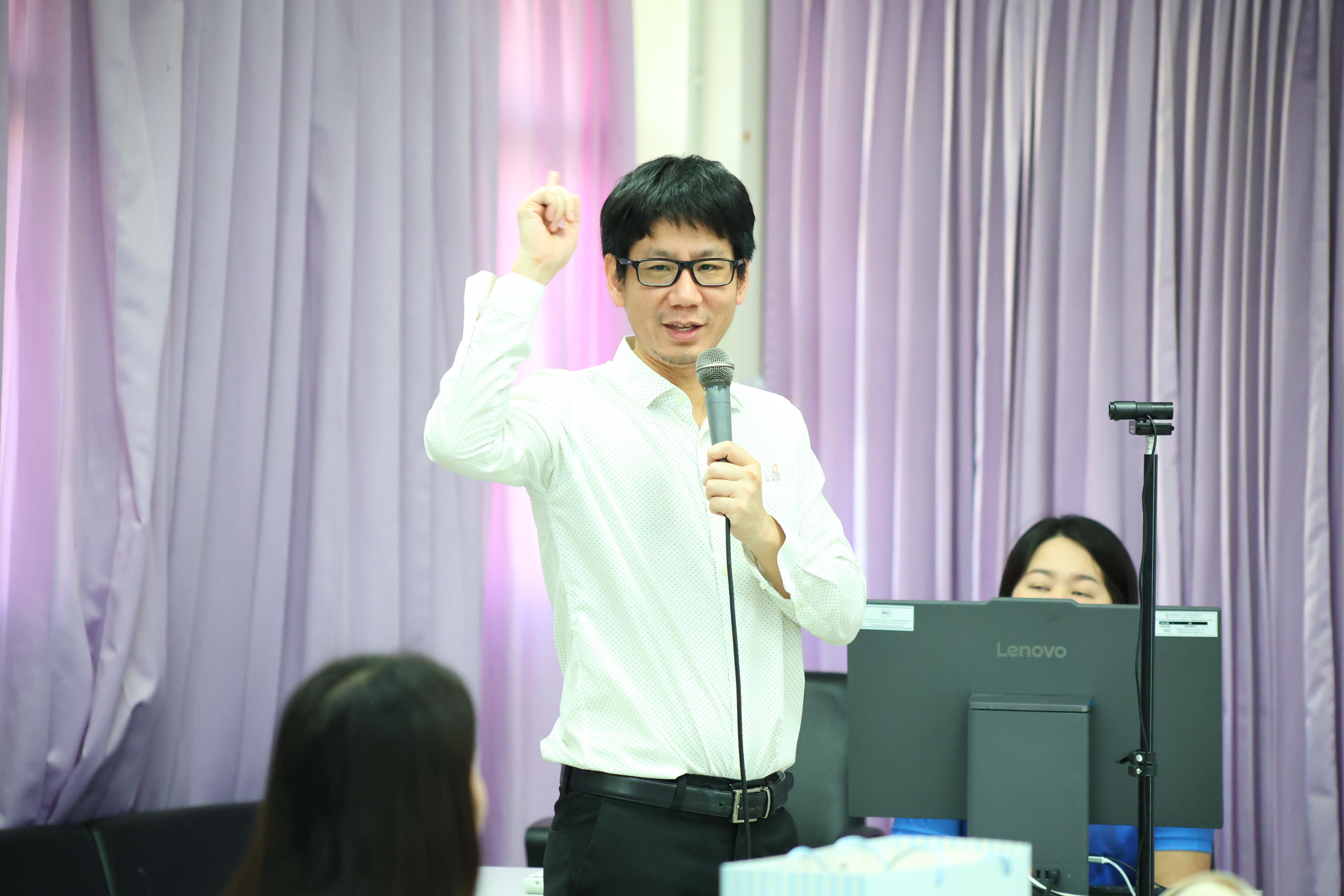 วันจันทร์ที่ 19 ตุลาคม 2569 โปรแกรมวิทยาศาสตร์ทั่วไป เข้าศึกษาดูงานด้านการบริหารจัดการความปลอดภัยในห้องปฏิบัติการ สถานบริการวิชาการด้านวิทยาศาสตร์การแพทย์ คณะวิทยาศาสตร์การแพทย์ มหาวิทยาลัยนเรศวร