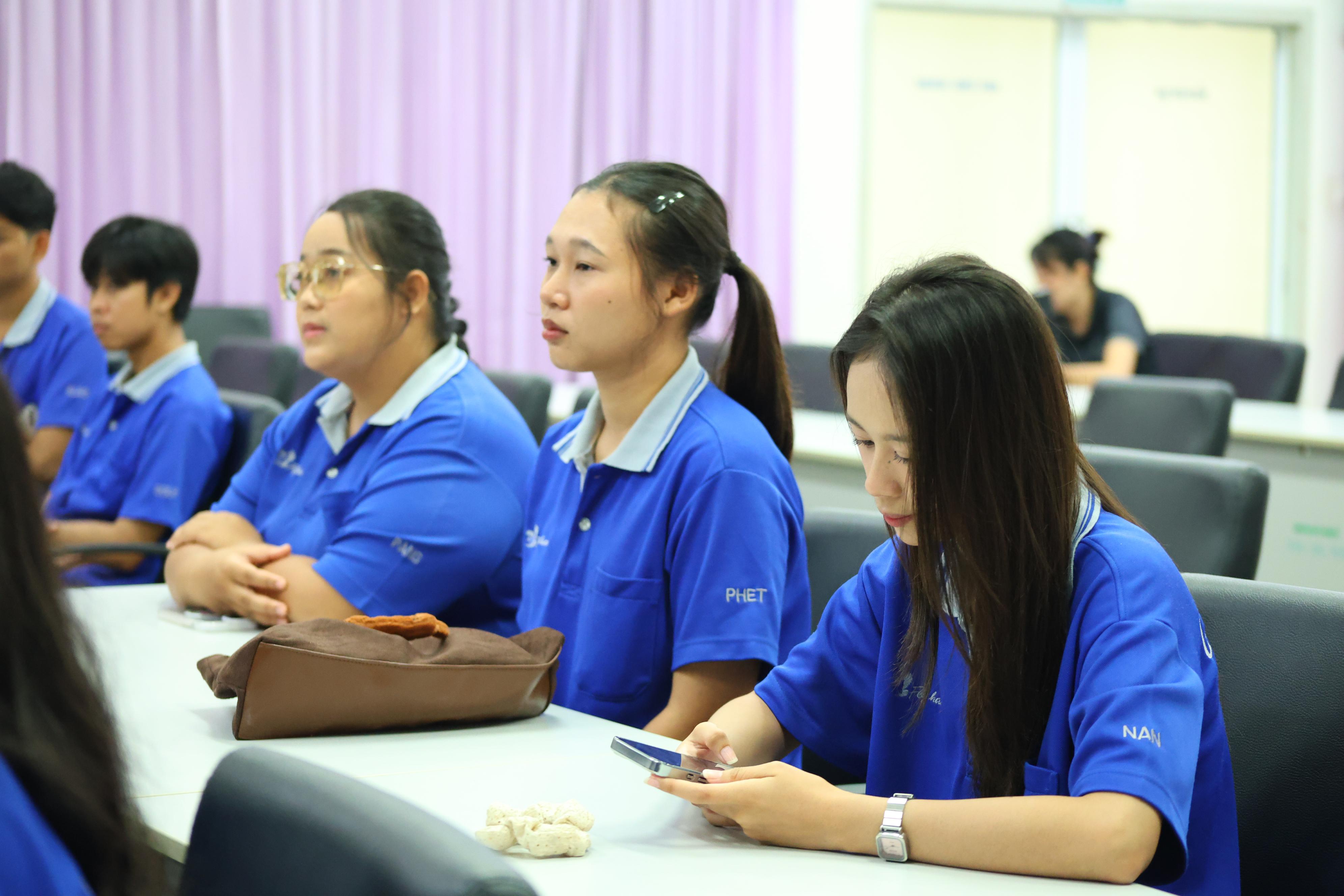 29. วันจันทร์ที่ 19 ตุลาคม 2569 โปรแกรมวิทยาศาสตร์ทั่วไป เข้าศึกษาดูงานด้านการบริหารจัดการความปลอดภัยในห้องปฏิบัติการ สถานบริการวิชาการด้านวิทยาศาสตร์การแพทย์ คณะวิทยาศาสตร์การแพทย์ มหาวิทยาลัยนเรศวร