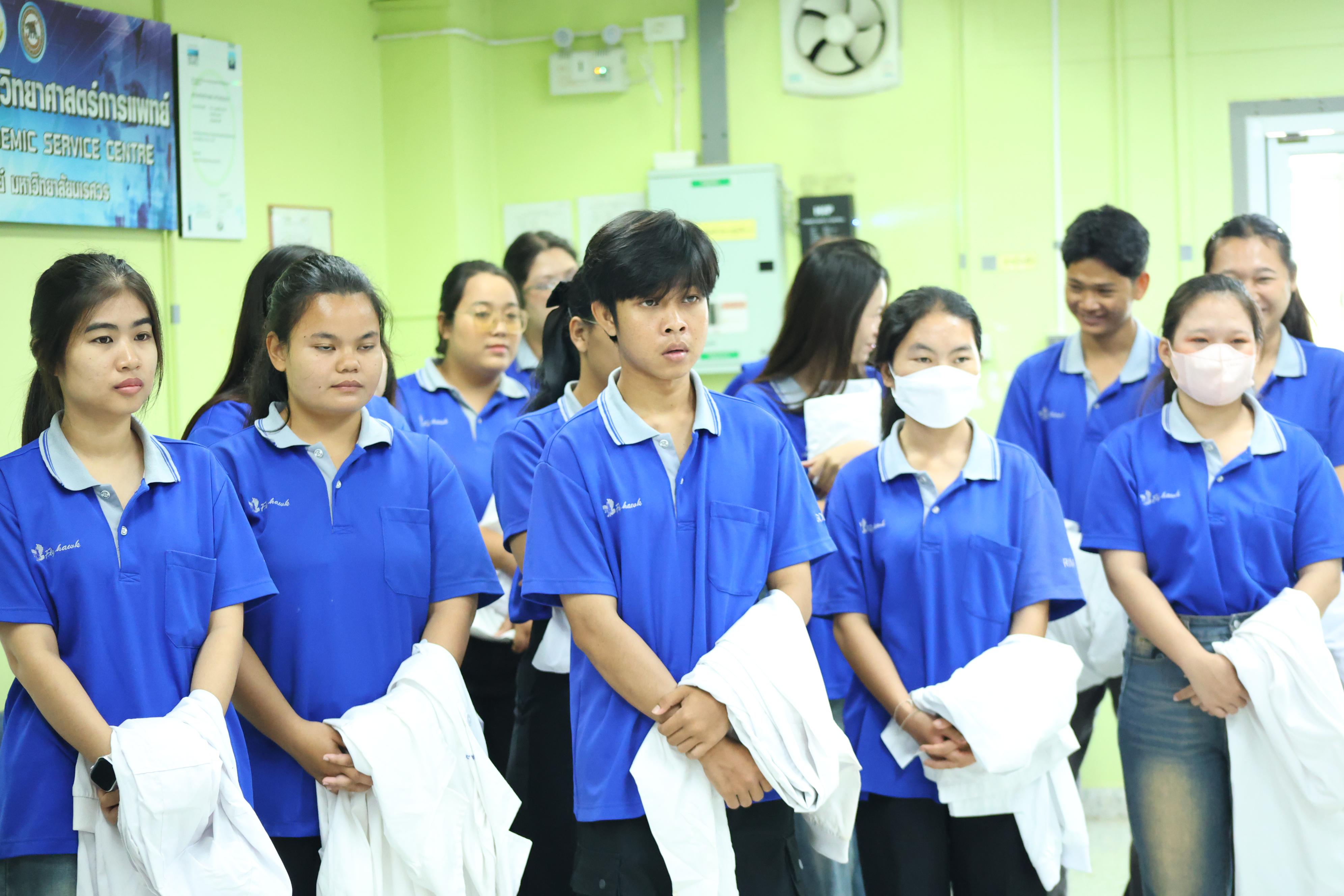 37. วันจันทร์ที่ 19 ตุลาคม 2569 โปรแกรมวิทยาศาสตร์ทั่วไป เข้าศึกษาดูงานด้านการบริหารจัดการความปลอดภัยในห้องปฏิบัติการ สถานบริการวิชาการด้านวิทยาศาสตร์การแพทย์ คณะวิทยาศาสตร์การแพทย์ มหาวิทยาลัยนเรศวร