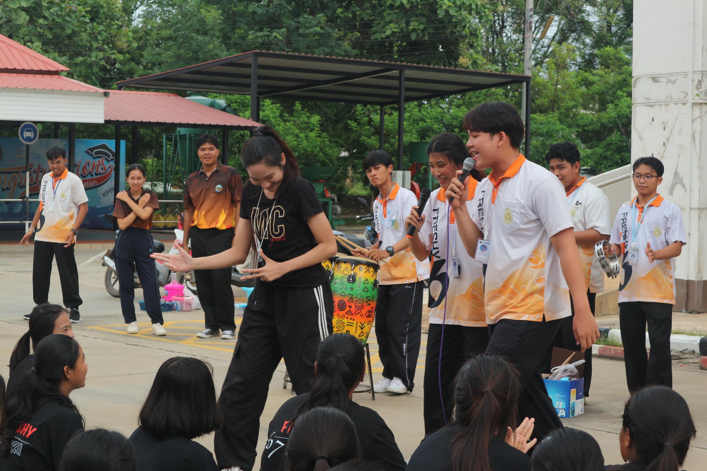 38. วันที่ 30 กรกฎาคม 2567 โปรแกรมวิชาสังคมศึกษา คณะครุศาสตร์ จัดกิจกรรมเฉลยสายรหัส และสันทนาการ ให้กับนักศึกษาชั้นปีที่ 1 