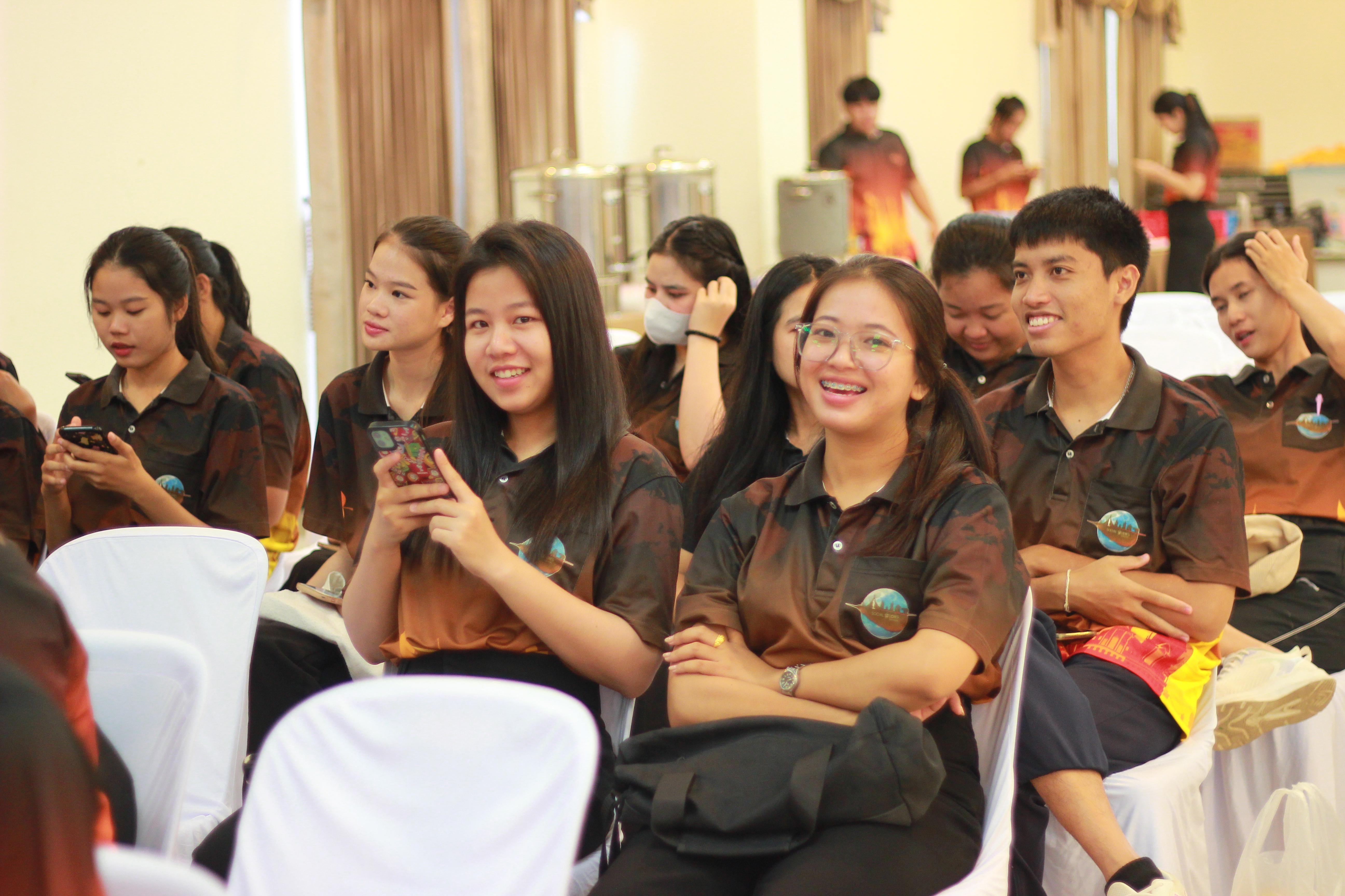24. วันที่ 7 กันยายน 2567 โปรแกรมวิชาสังคมศึกษา คณะครุศาสตร์ จัดกิจกรรมสานสัมพันธ์สายใยสังคมศึกษา เพื่อเสริมสร้างความสัมพันธ์ที่ดีให้กับนักศึกษาชั้นปีที่ 1 ช่วงเช้า พิธีทำบุญตักบาตร และบายศรีสู่ขวัญ