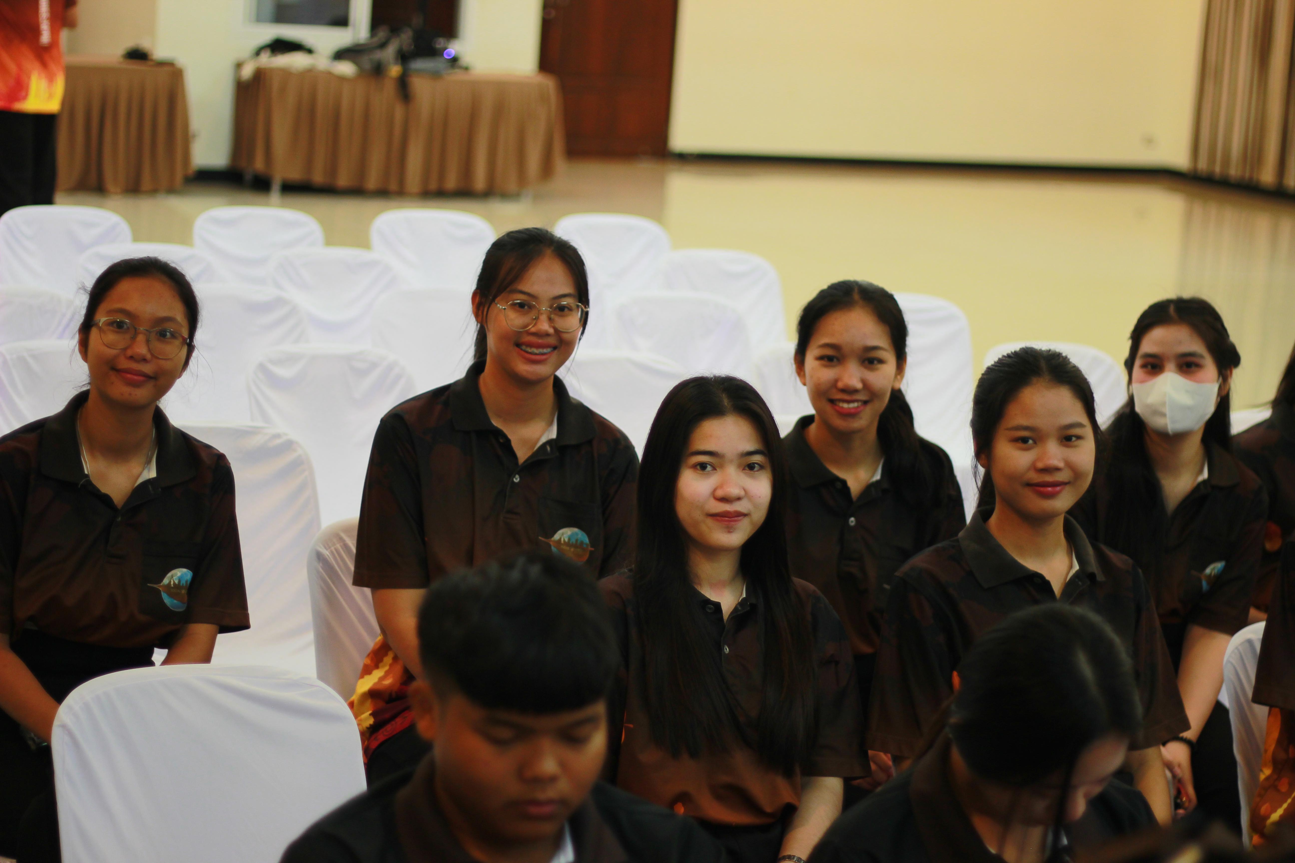 41. วันที่ 7 กันยายน 2567 โปรแกรมวิชาสังคมศึกษา คณะครุศาสตร์ จัดกิจกรรมสานสัมพันธ์สายใยสังคมศึกษา เพื่อเสริมสร้างความสัมพันธ์ที่ดีให้กับนักศึกษาชั้นปีที่ 1 ช่วงเช้า พิธีทำบุญตักบาตร และบายศรีสู่ขวัญ