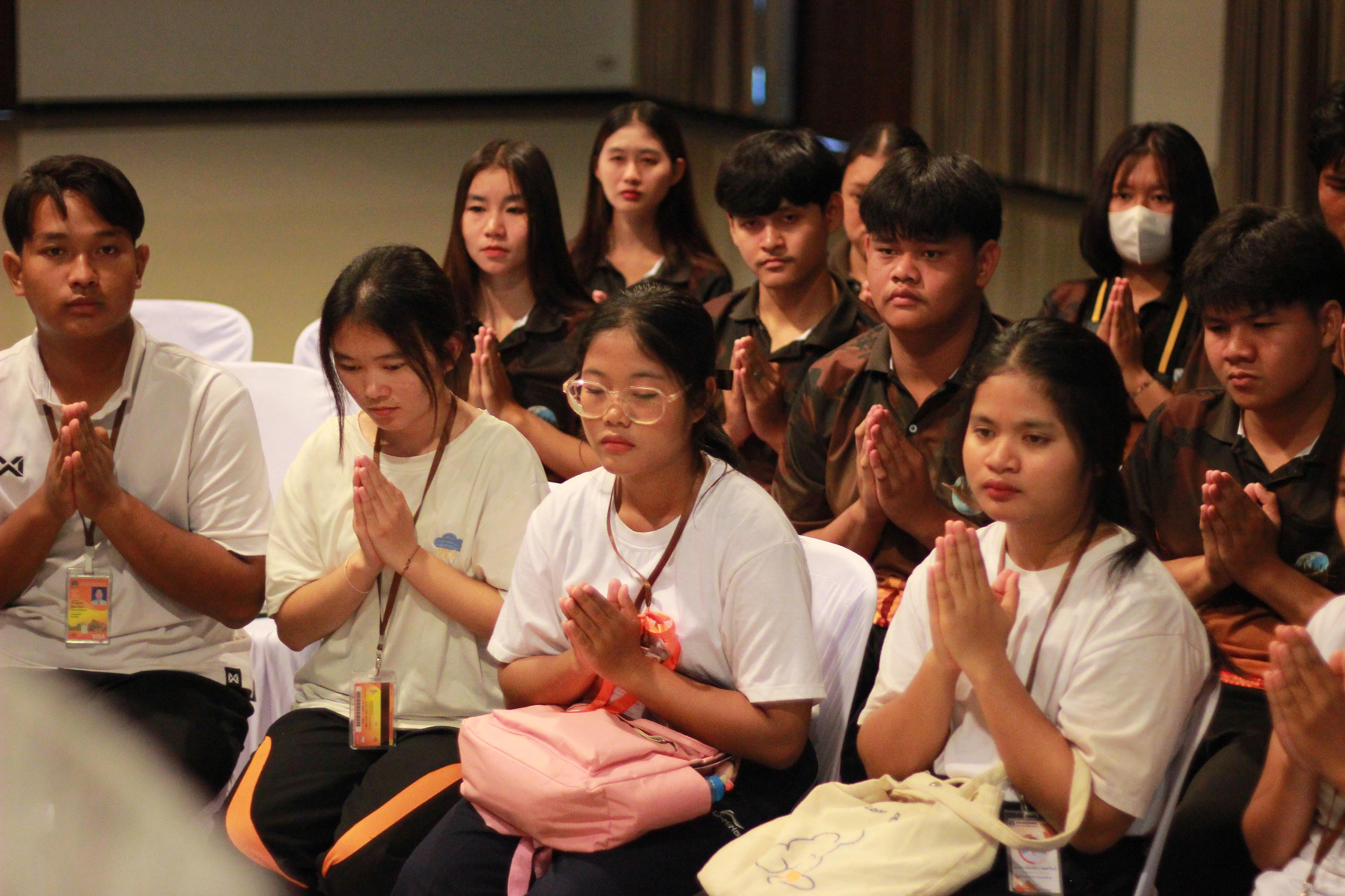211. วันที่ 7 กันยายน 2567 โปรแกรมวิชาสังคมศึกษา คณะครุศาสตร์ จัดกิจกรรมสานสัมพันธ์สายใยสังคมศึกษา เพื่อเสริมสร้างความสัมพันธ์ที่ดีให้กับนักศึกษาชั้นปีที่ 1 ช่วงเช้า พิธีทำบุญตักบาตร และบายศรีสู่ขวัญ